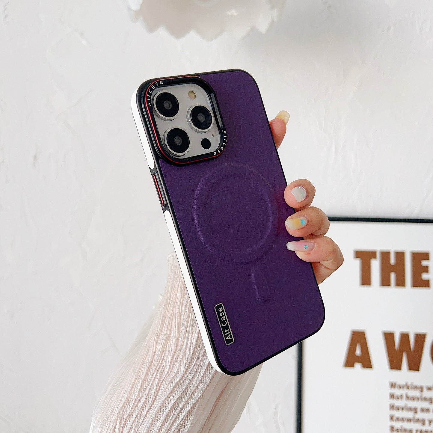 Minimalist Magnetic iPhone Case - Elegance Meets Functionality