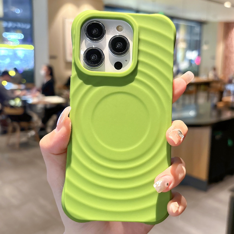 WaveGuard Ultra-Protective Case – Anti-Smudge & MagSafe Charging
