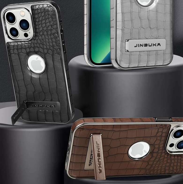 LuxGuard Crocodile Leather Case – MagSafe & Stand Function