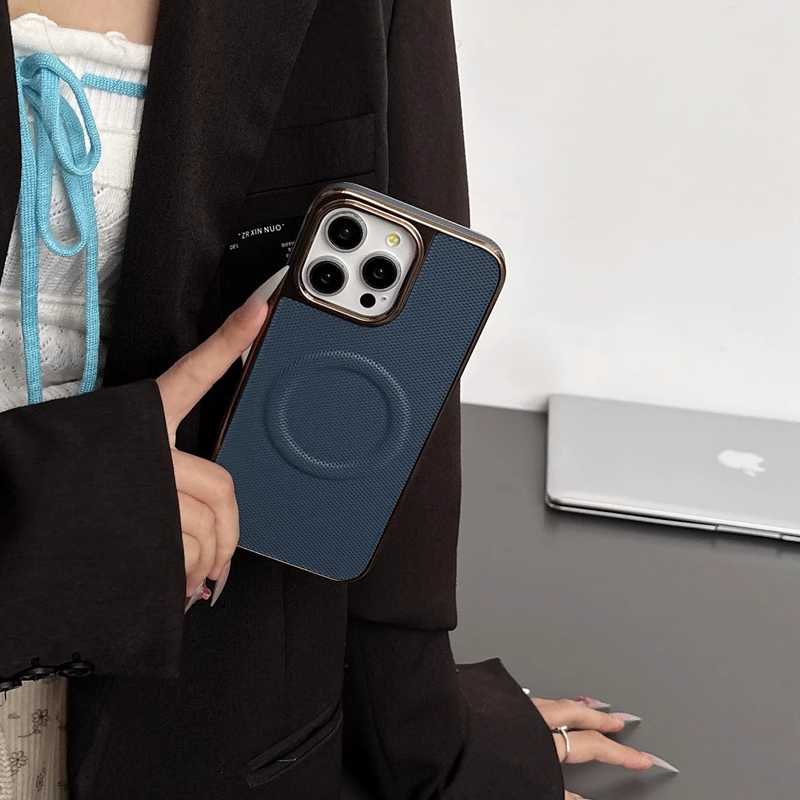 LuxEdge ElectroPlated Magnetic Case – Magnetic Charging & Full Protection