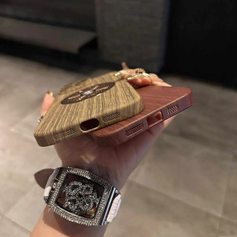 WoodStyle MagCase – Elegant Texture, MagSafe Support & Thermal Control
