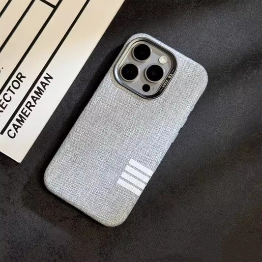 Denim-Inspired MagSafe Phone Case for a Classic Look