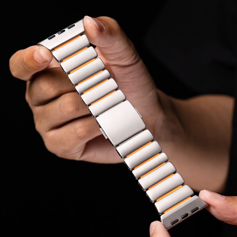 DuraLink™ DLC-Coated Hybrid Apple Watch Band – Metal & Silicone Magnetic Strap