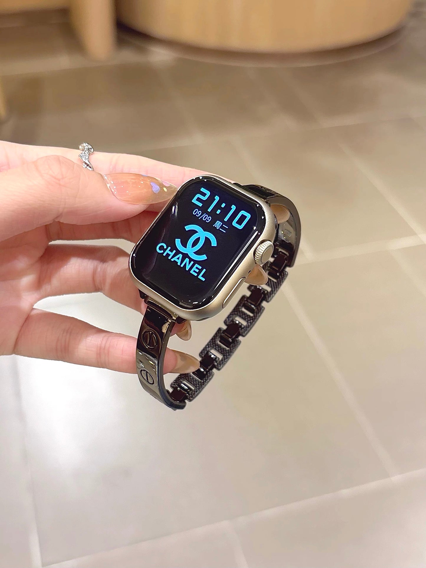 LuxeCross™ Bangle-Style Apple Watch Band – Polished Metallic Finish